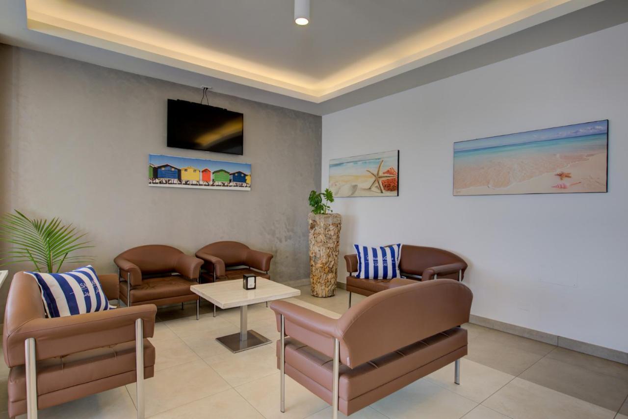 Hotel Alexandra - Beach Front - Healthy Xxl Breakfast & Brunch Until 12 30 - Parking Included Misano Adriatico Exterior foto